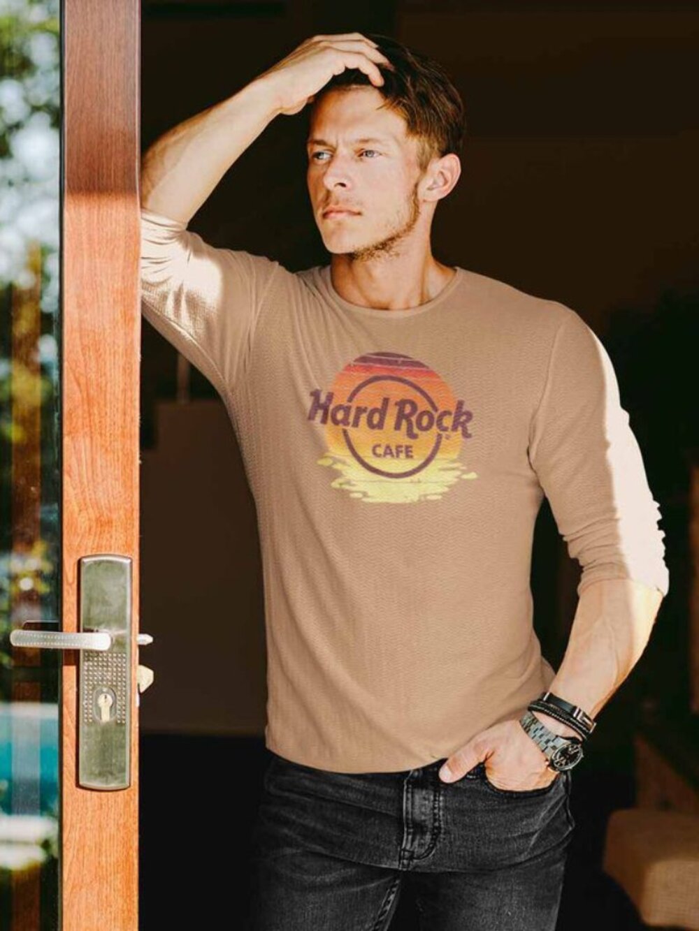 Hard Rock Cafe Men's  Long Sleeve Shirt Size Large Beige .